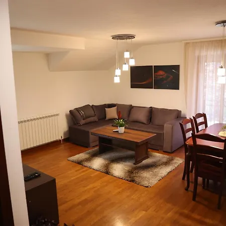 Ego Apartmanii