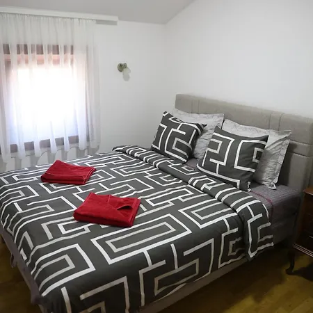 Ego Apartmanii Ćuprija