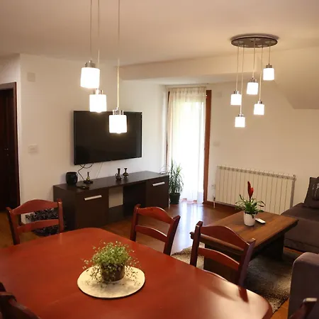 公寓 Ego Apartmanii
