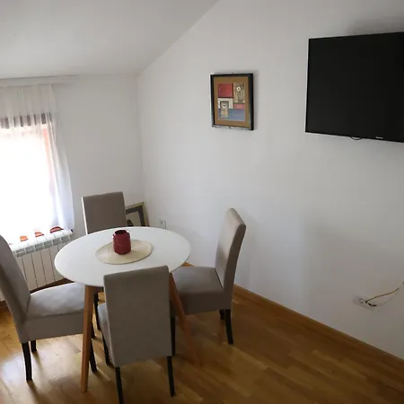 Ego Apartmanii Ćuprija